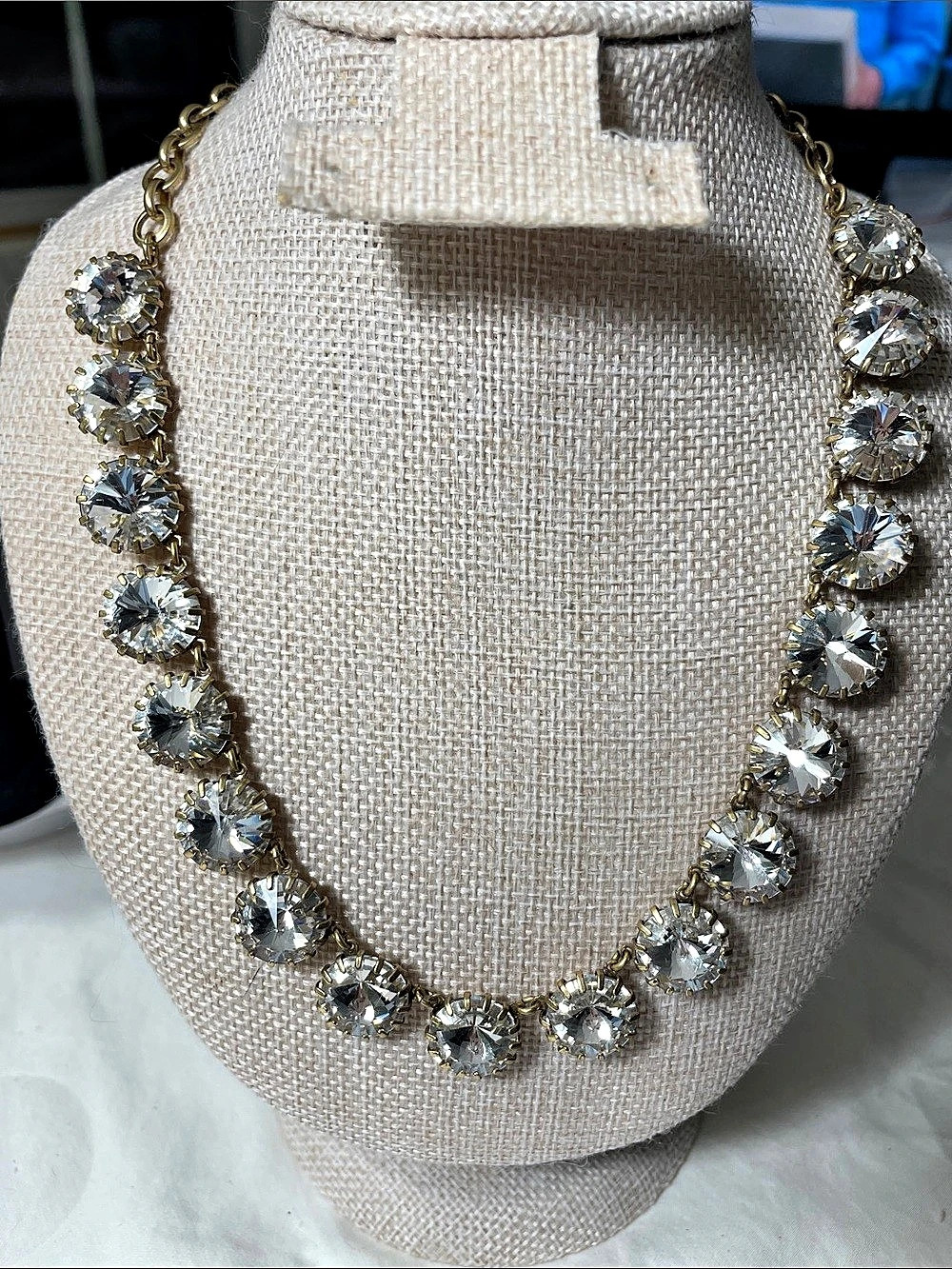 J Crew Statement Crystal Necklace in Gold With Hand Tag Lobster Clasp 9” drop 2”